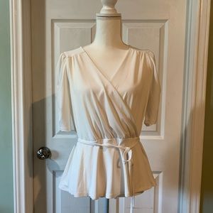 Express Medium White/off-white ruffled sleeve top. EUC Short ruffled sle…